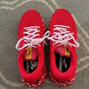 Brooks Run Disney Minnie Mouse Sneakers BRAND NEW! SOLD OUT.
